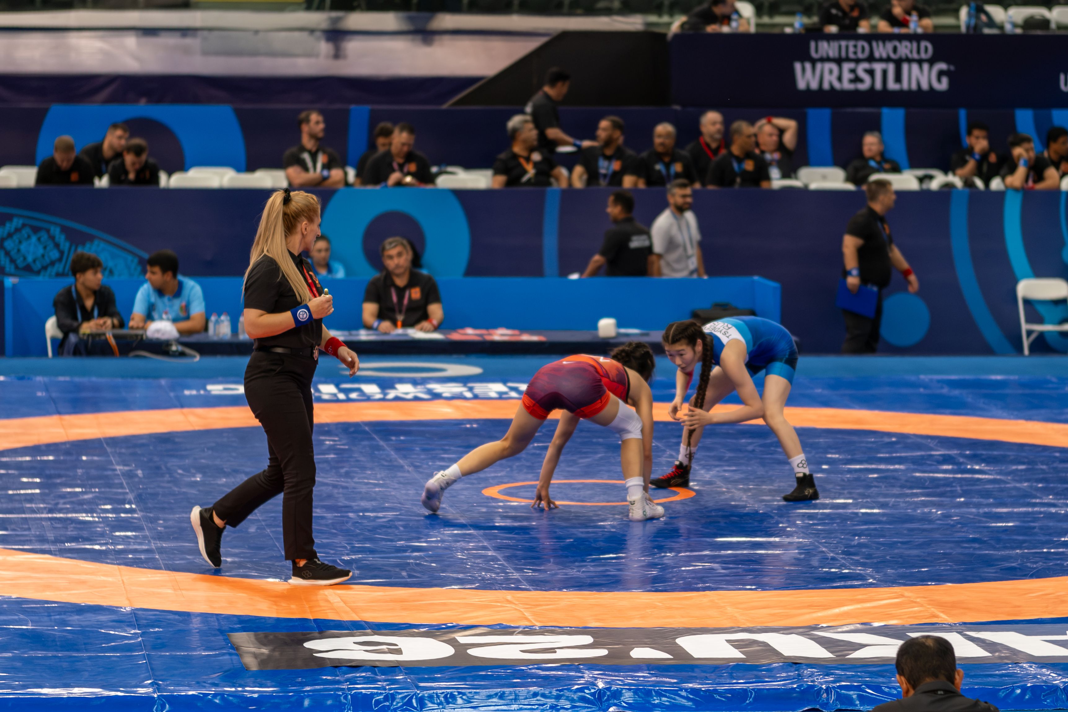 Isabelle Chen competing at the U17 UWW World Championships